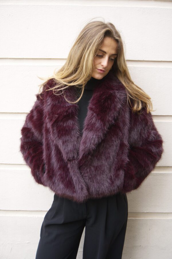 manteau fausse fourrure burgundy
