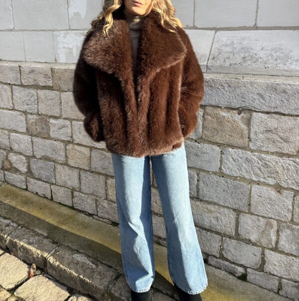 manteau fausse fourrure marron