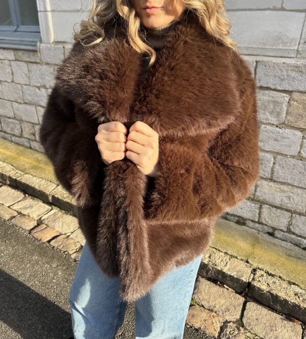 Manteau Fausse Fourrure Marron - Doux, Chaud & Ultra Chic